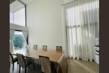 Casa de condomínio à venda com 270m², 4 quartos e 4 vagasFoto 04