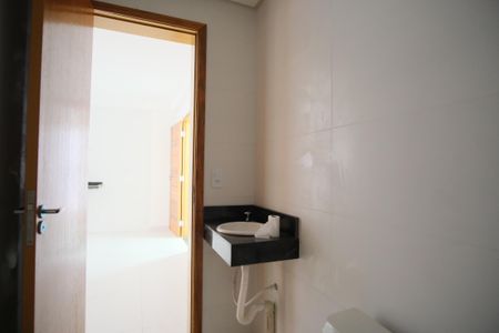 Apartamento para alugar com 34m², 2 quartos e sem vagaBanheiro