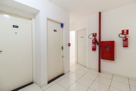 Apartamento à venda com 50m², 2 quartos e sem vagaHall - Lockbox