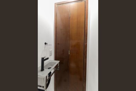 Casa de condomínio à venda com 65m², 2 quartos e 1 vaga Casa de condomínio à venda com 65m², 2 quartos e 1 vagaLavabo