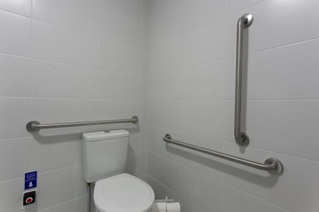 Studio à venda com 29m², 1 quarto e sem vaga Studio à venda com 29m², 1 quarto e sem vagaBanheiro Social