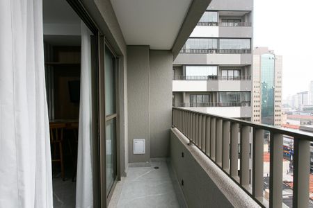 Studio à venda com 29m², 1 quarto e sem vaga Studio à venda com 29m², 1 quarto e sem vagaVaranda