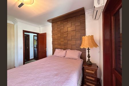 Casa à venda com 490m², 4 quartos e 4 vagasQuarto 2