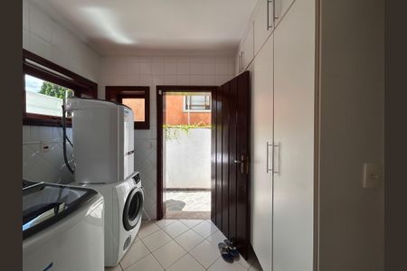 Casa à venda com 490m², 4 quartos e 4 vagasÁrea de Serviço