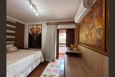 Casa à venda com 490m², 4 quartos e 4 vagasSuíte 2