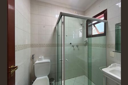 Casa à venda com 490m², 4 quartos e 4 vagasBanheiro da Suíte 1