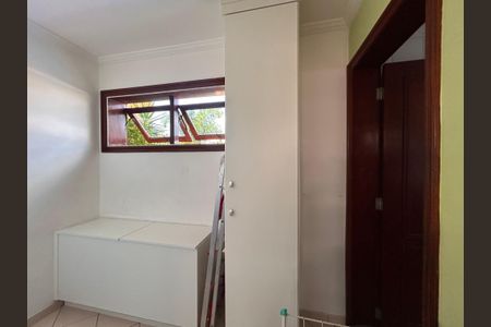 Casa à venda com 490m², 4 quartos e 4 vagasQuarto de Serviço