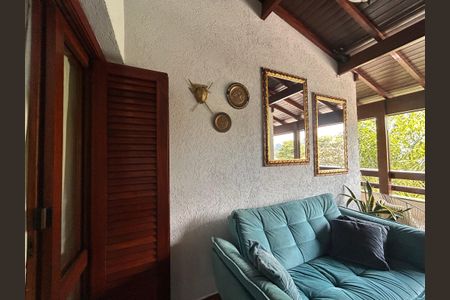 Casa à venda com 490m², 4 quartos e 4 vagasVaranda do Quarto 1, 2 e acesso para sala de TV