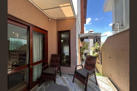 Casa à venda com 490m², 4 quartos e 4 vagasÁrea comum