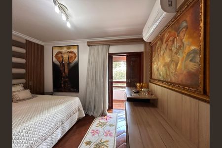 Casa à venda com 490m², 4 quartos e 4 vagasSuíte 2