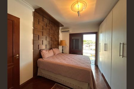 Casa à venda com 490m², 4 quartos e 4 vagasQuarto 2