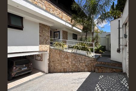Casa à venda com 490m², 4 quartos e 4 vagasGaragem