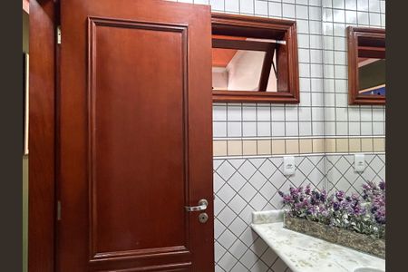 Casa à venda com 490m², 4 quartos e 4 vagasLavabo 2