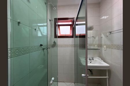 Casa à venda com 490m², 4 quartos e 4 vagasBanheiro da Suíte 1