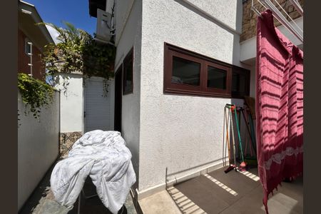 Casa à venda com 490m², 4 quartos e 4 vagasÁrea de Serviço