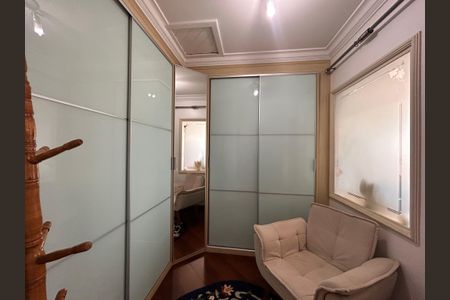 Casa à venda com 490m², 4 quartos e 4 vagasSuíte 2