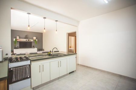 Apartamento à venda com 120m², 2 quartos e sem vaga Apartamento à venda com 120m², 2 quartos e sem vagaCozinha