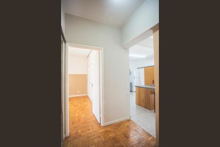 Apartamento à venda com 120m², 2 quartos e sem vaga Apartamento à venda com 120m², 2 quartos e sem vagaCorredor - Quartos