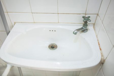 Apartamento à venda com 120m², 2 quartos e sem vaga Apartamento à venda com 120m², 2 quartos e sem vagaBanheiro de Serviço