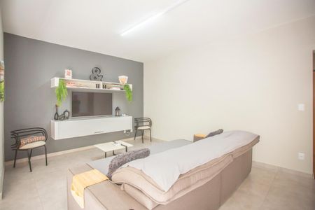 Apartamento à venda com 120m², 2 quartos e sem vaga Apartamento à venda com 120m², 2 quartos e sem vagaSala de Estar