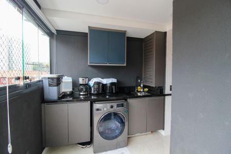 Apartamento à venda com 71m², 2 quartos e 1 vagaÁrea de Serviço