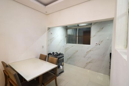 Apartamento à venda com 80m², 3 quartos e sem vagaCozinha