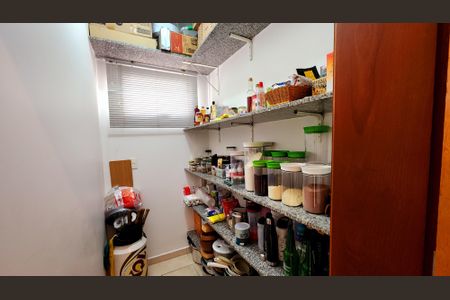 Apartamento à venda com 170m², 4 quartos e 3 vagasDespensa