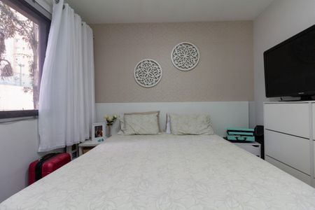 Apartamento à venda com 92m², 3 quartos e 2 vagas Apartamento à venda com 92m², 3 quartos e 2 vagasQuarto 2 - suíte