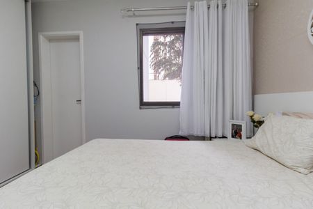 Apartamento à venda com 92m², 3 quartos e 2 vagas Apartamento à venda com 92m², 3 quartos e 2 vagasQuarto 2 - suíte