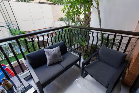 Apartamento à venda com 92m², 3 quartos e 2 vagas Apartamento à venda com 92m², 3 quartos e 2 vagasVaranda