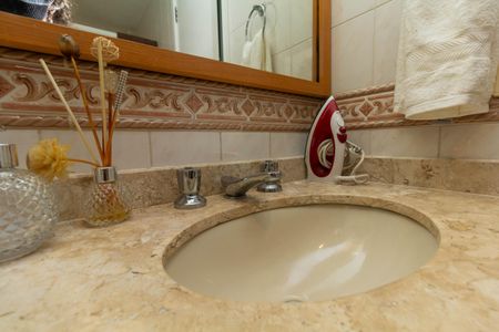 Apartamento à venda com 92m², 3 quartos e 2 vagas Apartamento à venda com 92m², 3 quartos e 2 vagasBanheiro da Suíte