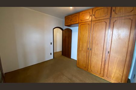 Casa para alugar com 342m², 4 quartos e 6 vagas Casa para alugar com 342m², 4 quartos e 6 vagasQuarto 1