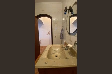 Casa para alugar com 342m², 4 quartos e 6 vagas Casa para alugar com 342m², 4 quartos e 6 vagasBanheiro