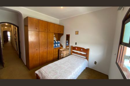 Casa para alugar com 342m², 4 quartos e 6 vagas Casa para alugar com 342m², 4 quartos e 6 vagasQuarto 2