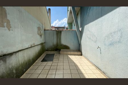 Casa para alugar com 342m², 4 quartos e 6 vagas Casa para alugar com 342m², 4 quartos e 6 vagasQuintal