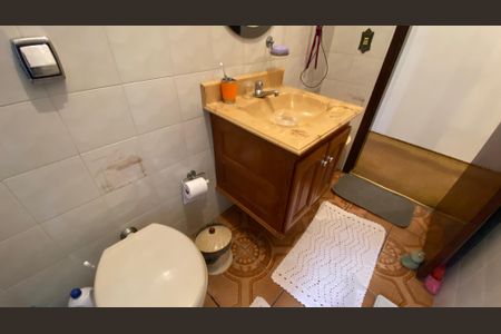 Casa para alugar com 342m², 4 quartos e 6 vagas Casa para alugar com 342m², 4 quartos e 6 vagasBanheiro