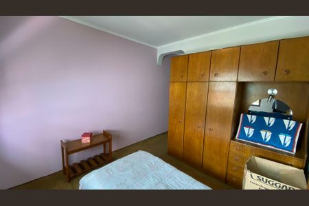 Casa para alugar com 342m², 4 quartos e 6 vagas Casa para alugar com 342m², 4 quartos e 6 vagasQuarto 2