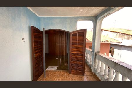 Casa para alugar com 342m², 4 quartos e 6 vagas Casa para alugar com 342m², 4 quartos e 6 vagasQuarto 1 Varanda