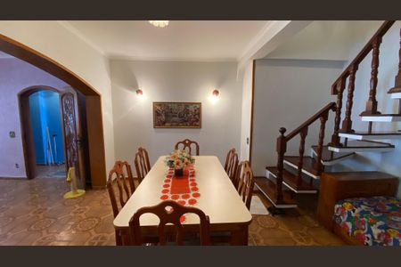 Casa para alugar com 342m², 4 quartos e 6 vagas Casa para alugar com 342m², 4 quartos e 6 vagas Sala de Jantar