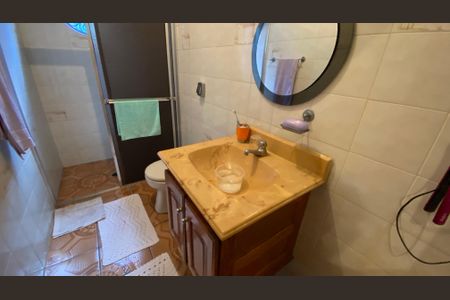 Casa para alugar com 342m², 4 quartos e 6 vagas Casa para alugar com 342m², 4 quartos e 6 vagasBanheiro