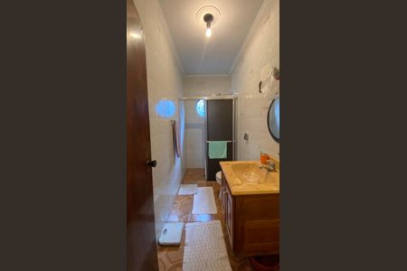 Casa para alugar com 342m², 4 quartos e 6 vagas Casa para alugar com 342m², 4 quartos e 6 vagasBanheiro