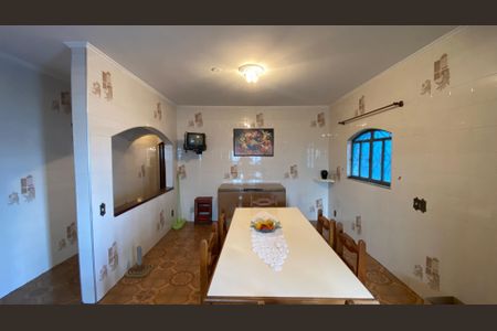 Casa para alugar com 342m², 4 quartos e 6 vagas Casa para alugar com 342m², 4 quartos e 6 vagasCozinha