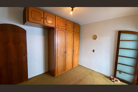 Casa para alugar com 342m², 4 quartos e 6 vagas Casa para alugar com 342m², 4 quartos e 6 vagasQuarto 1