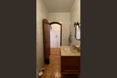 Casa para alugar com 342m², 4 quartos e 6 vagas Casa para alugar com 342m², 4 quartos e 6 vagasBanheiro