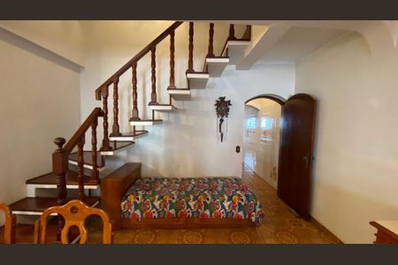 Casa para alugar com 342m², 4 quartos e 6 vagas Casa para alugar com 342m², 4 quartos e 6 vagasSala de Jantar