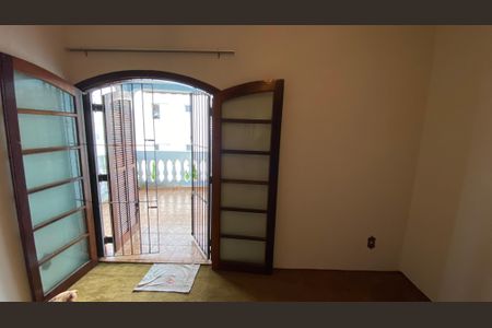 Casa para alugar com 342m², 4 quartos e 6 vagas Casa para alugar com 342m², 4 quartos e 6 vagasQuarto 1