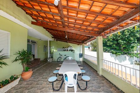 Casa à venda com 360m², 5 quartos e 5 vagasCasa 2 - Varanda da Sala 1