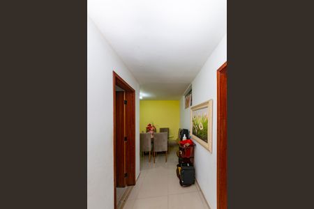 Casa à venda com 360m², 5 quartos e 5 vagasCorredor