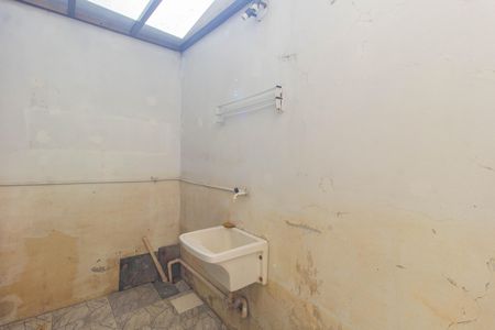 Casa à venda com 100m², 2 quartos e 2 vagas Casa à venda com 100m², 2 quartos e 2 vagasÁrea de Serviço