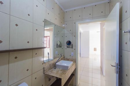 Casa à venda com 100m², 2 quartos e 2 vagas Casa à venda com 100m², 2 quartos e 2 vagasBanheiro